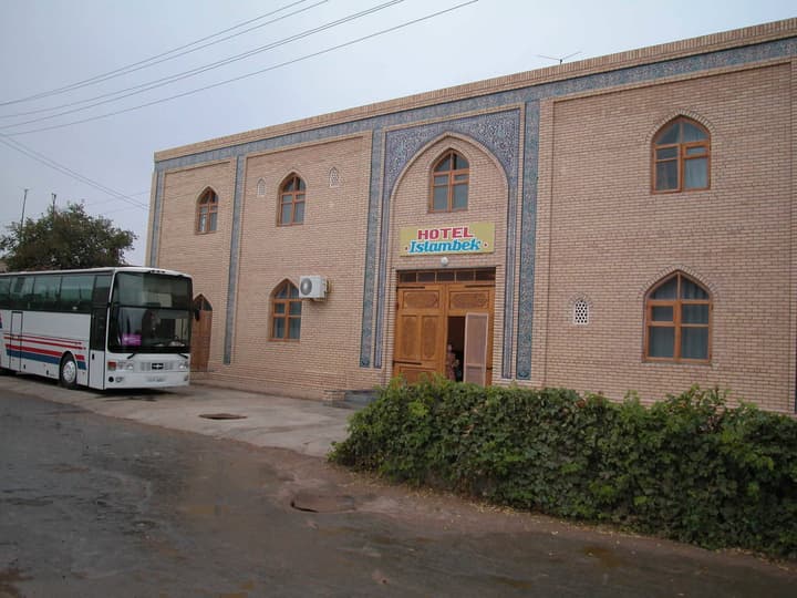 Islambek Hotel & Travel