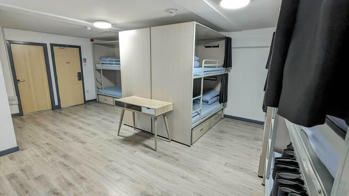 International Inn - Hostel