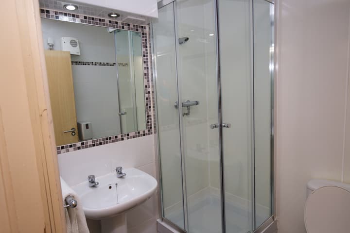 International Inn - Hostel
