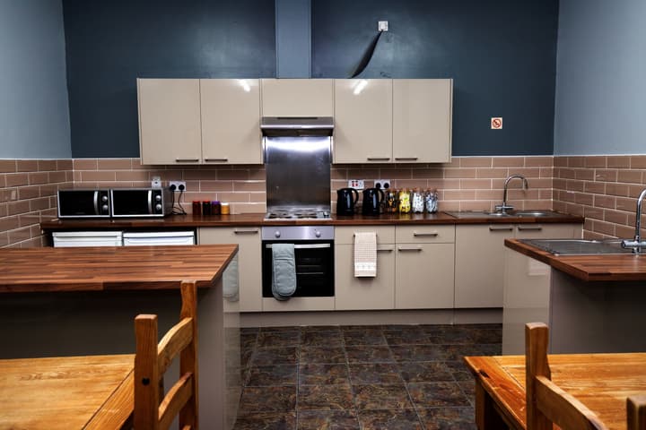International Inn - Hostel