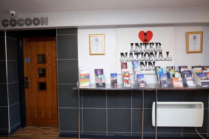 International Inn - Hostel