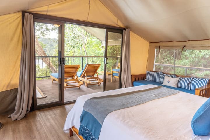 Isla Chiquita Glamping Hotel