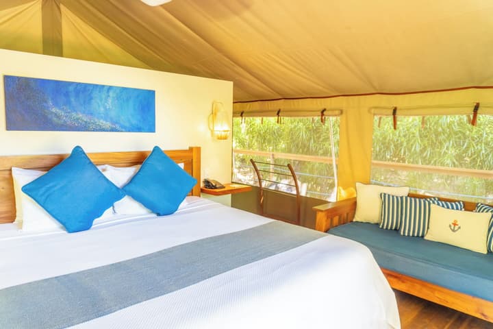 Isla Chiquita Glamping Hotel