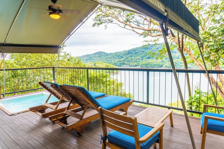Isla Chiquita Glamping Hotel
