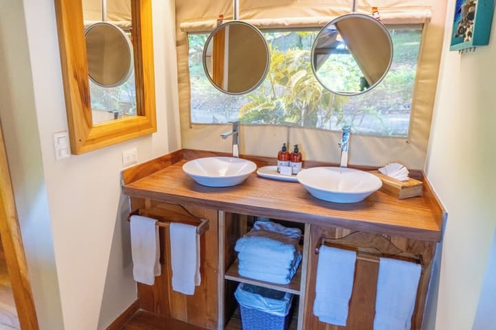 Isla Chiquita Glamping Hotel