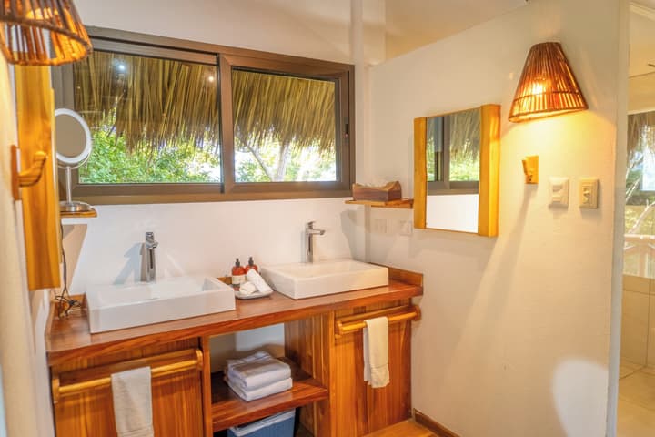 Isla Chiquita Glamping Hotel