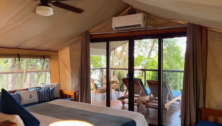 Isla Chiquita Glamping Hotel
