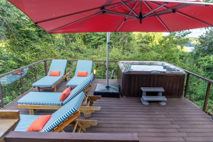 Isla Chiquita Glamping Hotel