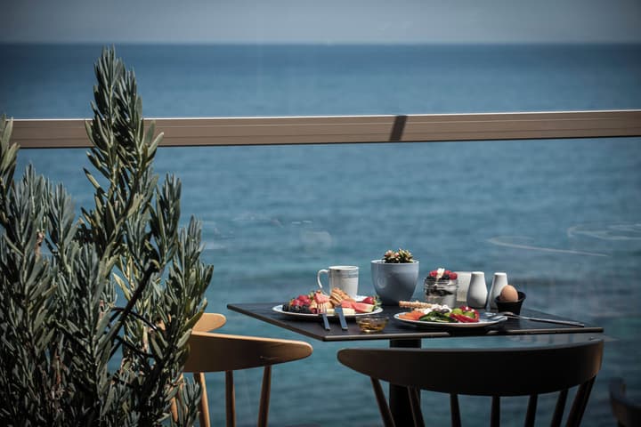 Serenity Spritz Hotel - Adults Only