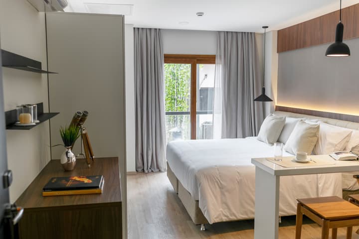 Five Hotel & Residences