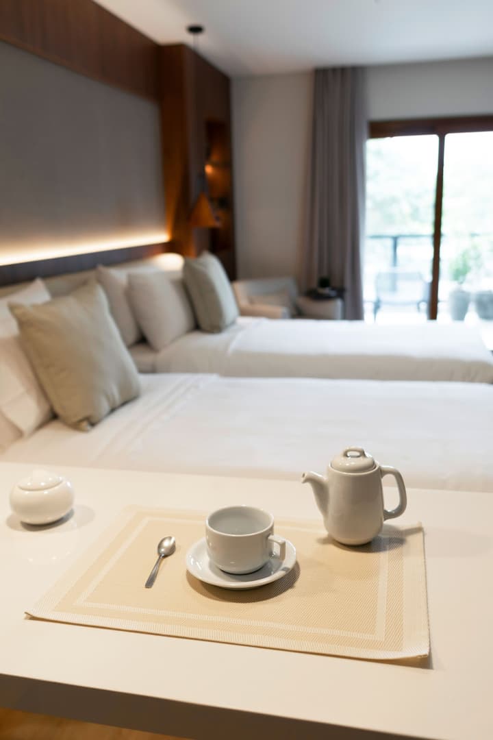 Five Hotel & Residences