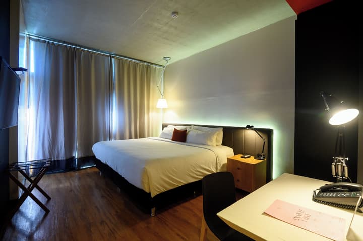 Five Hotel & Residences