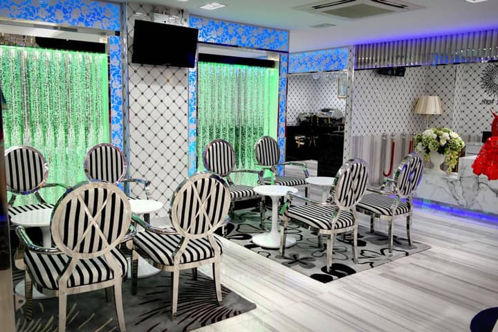 Top High Airport Link Hotel