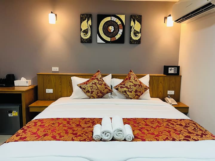 Top High Airport Link Hotel