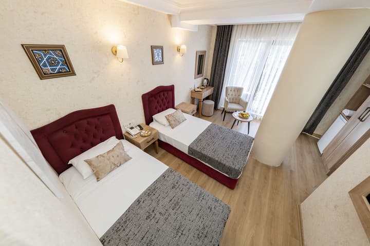 Konur Hotel