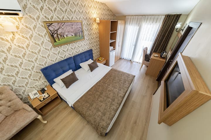Konur Hotel