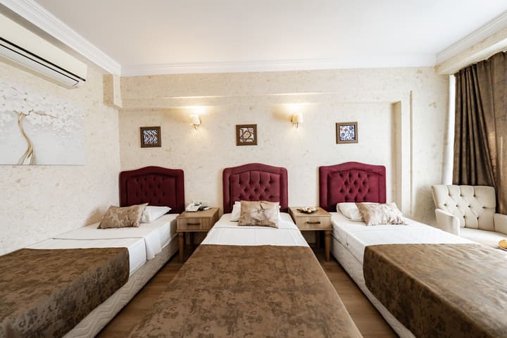 Konur Hotel