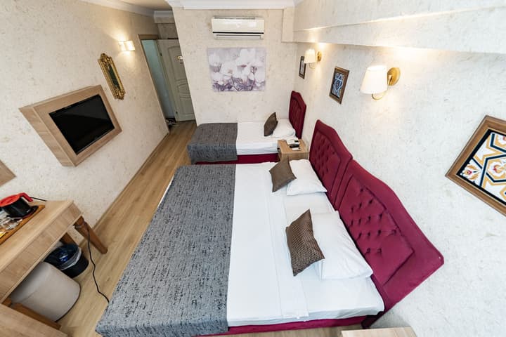 Konur Hotel