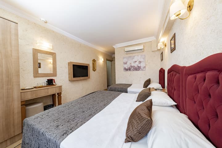Konur Hotel