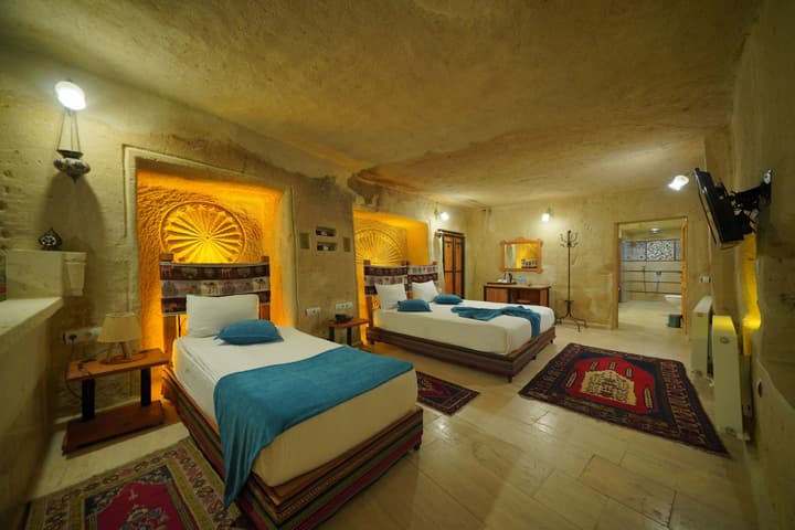 Fosil Cave Hotel