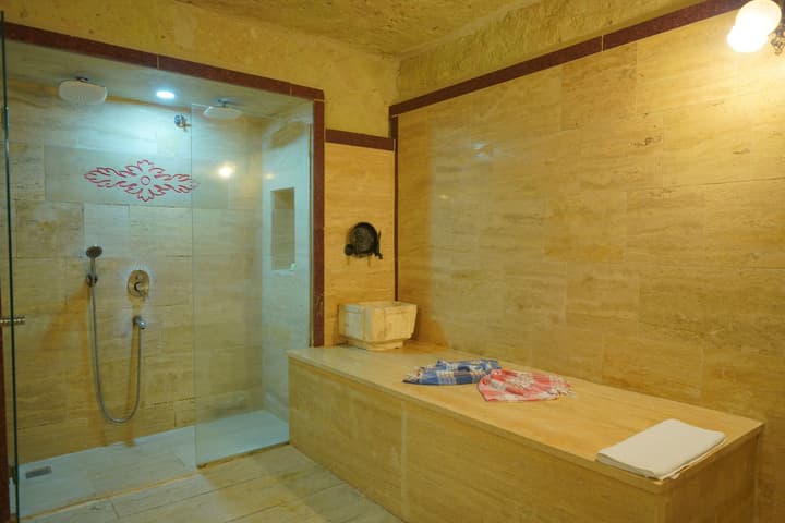 Fosil Cave Hotel