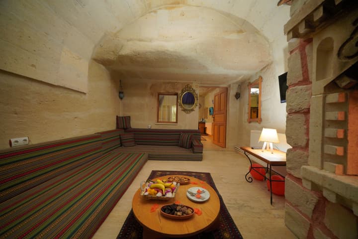 Fosil Cave Hotel