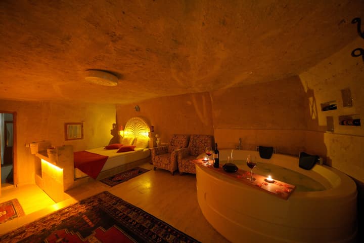 Fosil Cave Hotel