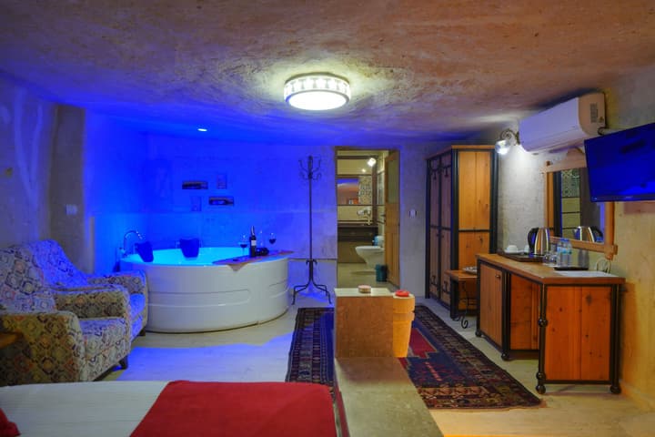 Fosil Cave Hotel