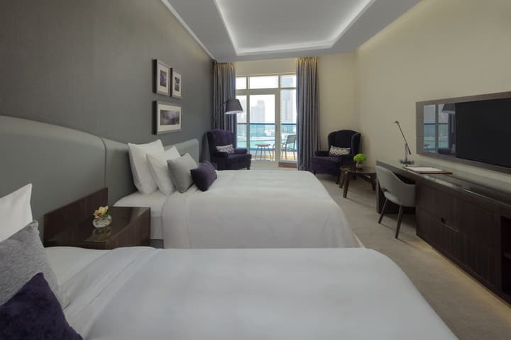 Radisson Blu Hotel Dubai Waterfront