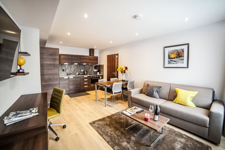 Hampton Suites Serviced Apartments