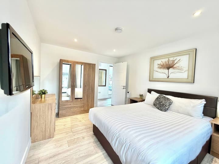Hampton Suites Serviced Apartments