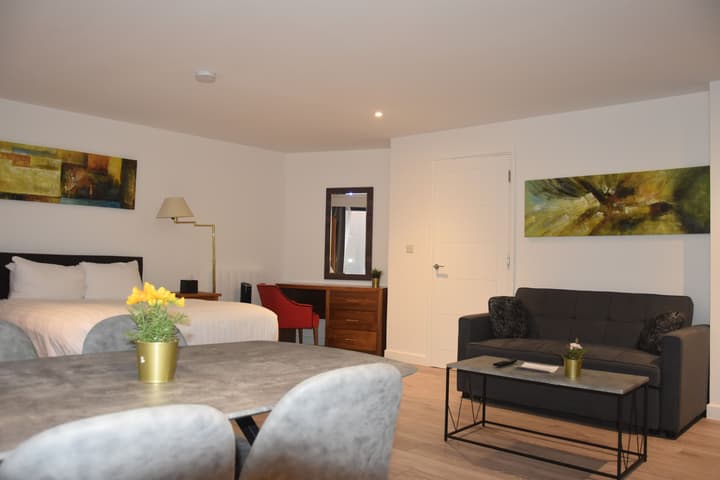 Hampton Suites Serviced Apartments