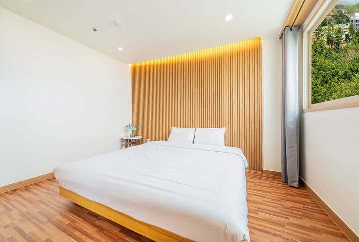 Ocean to you Resort Sokcho Seorak Beach Hotel and condo