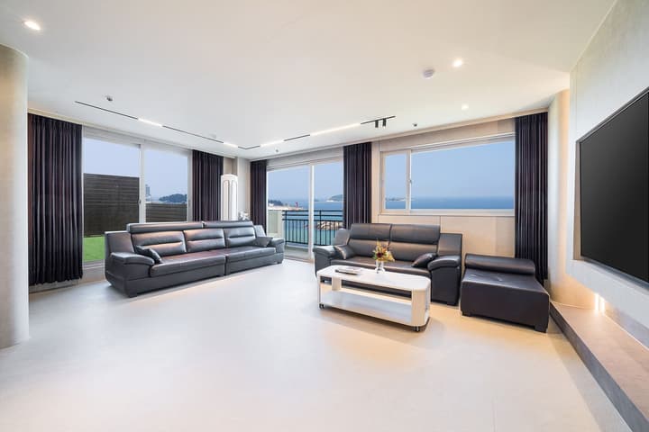 Ocean to you Resort Sokcho Seorak Beach Hotel and condo