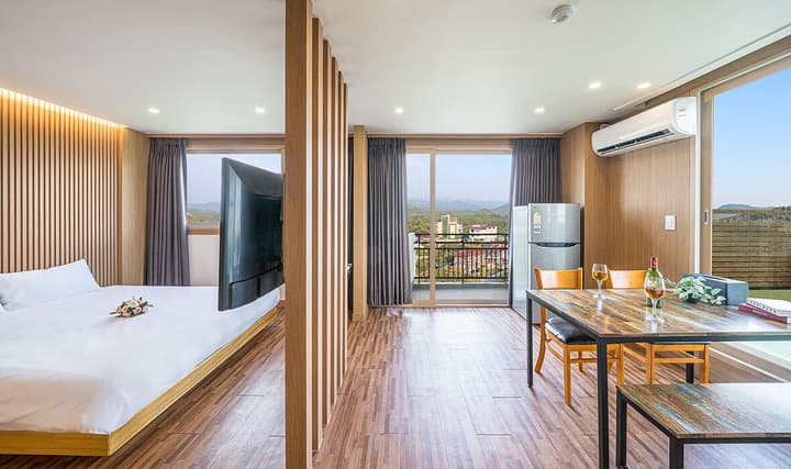 Ocean to you Resort Sokcho Seorak Beach Hotel and condo