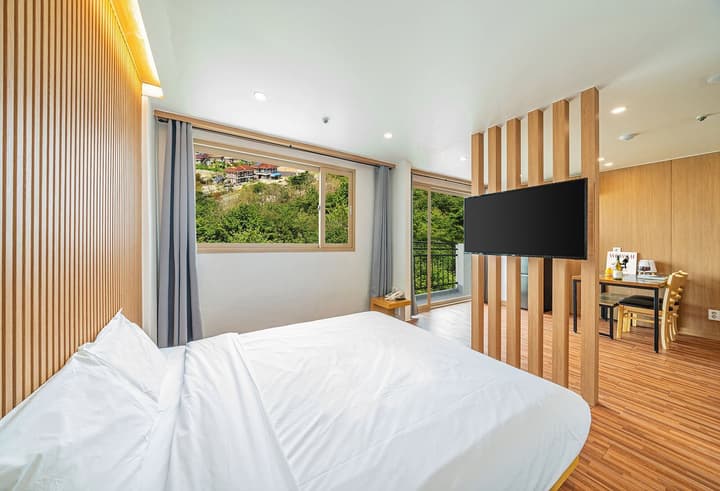 Ocean to you Resort Sokcho Seorak Beach Hotel and condo