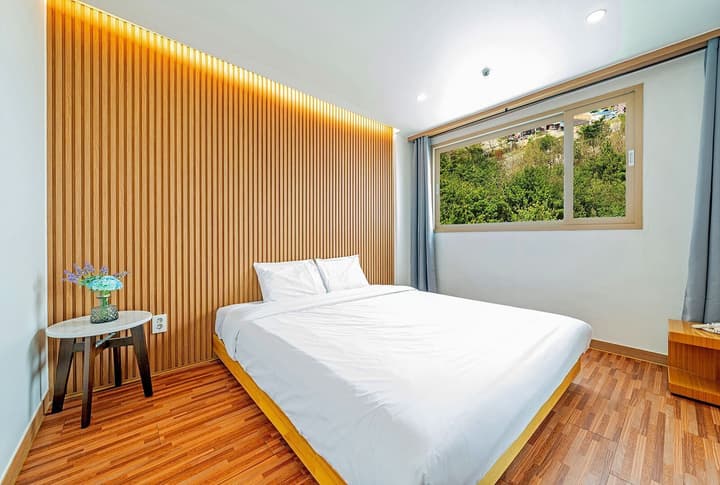 Ocean to you Resort Sokcho Seorak Beach Hotel and condo