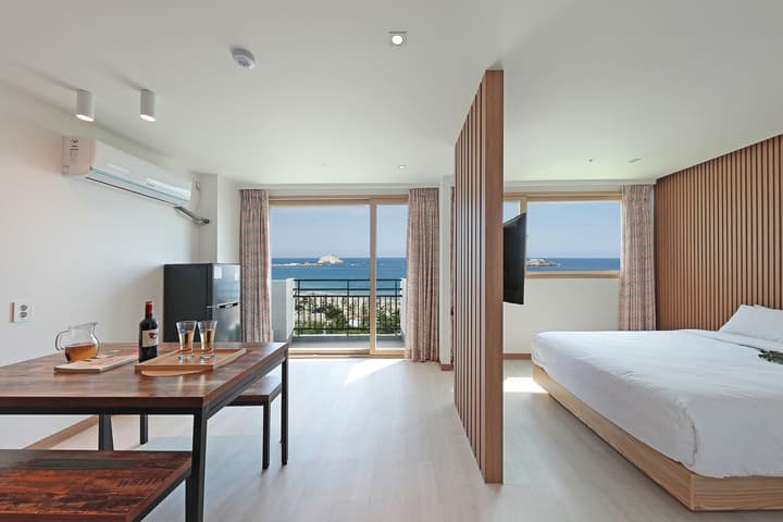 Ocean to you Resort Sokcho Seorak Beach Hotel and condo