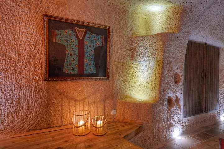 Takaev Cave House