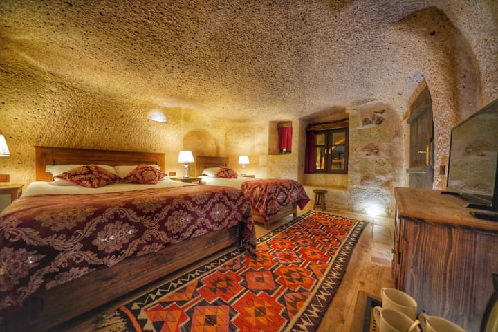 Takaev Cave House