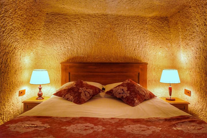 Takaev Cave House