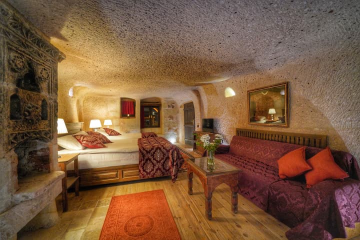 Takaev Cave House