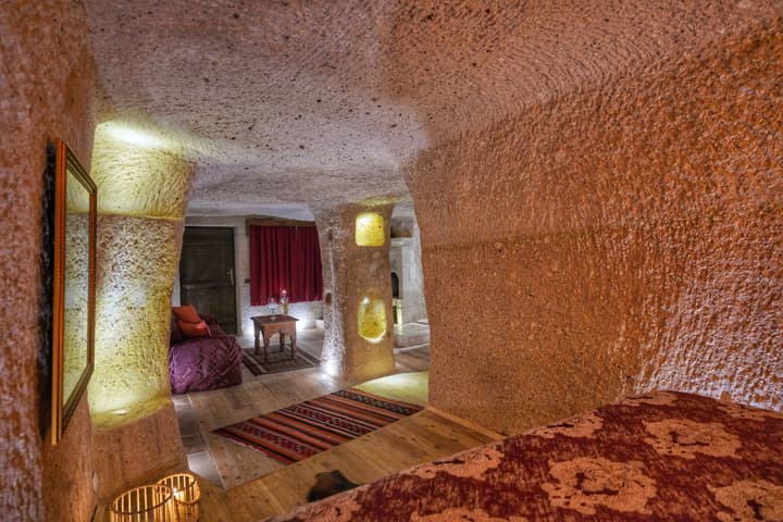 Takaev Cave House