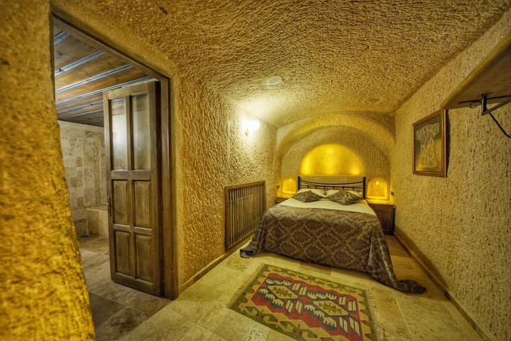 Takaev Cave House