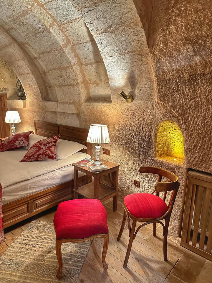 Takaev Cave House