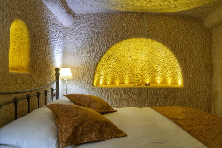 Takaev Cave House