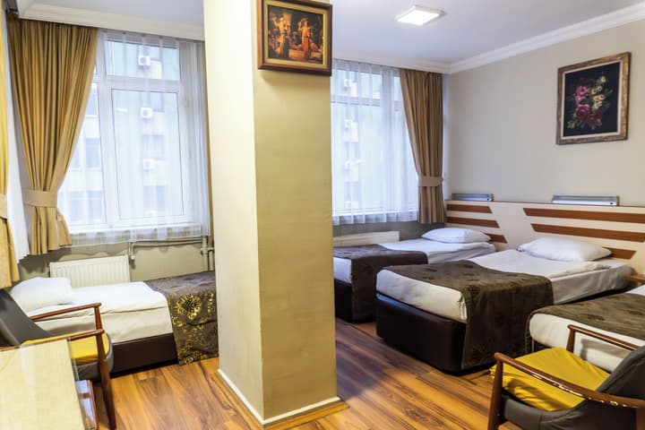 Tac Hotel