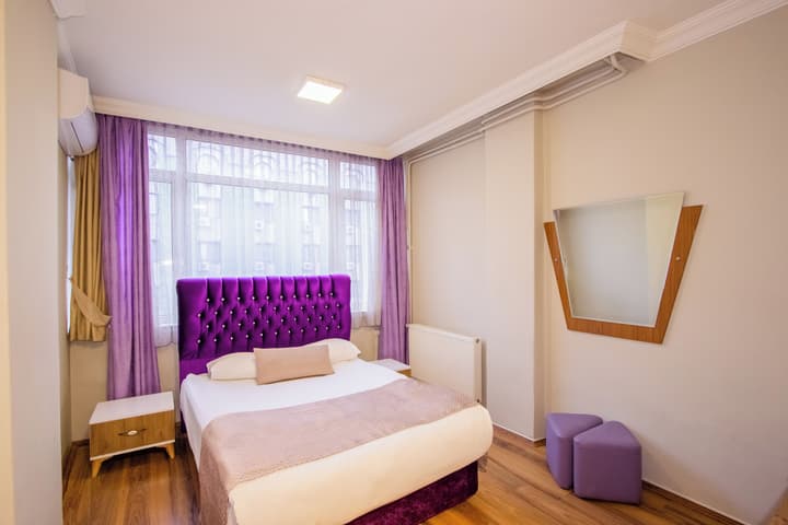 Tac Hotel