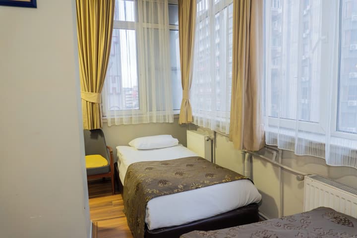Tac Hotel