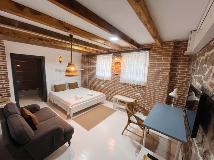 Attalos Suites Hotel